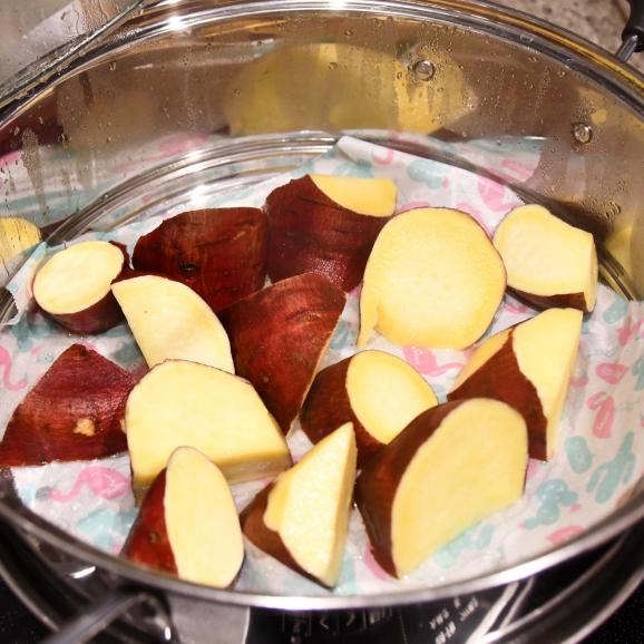 【2026年3月より順次出荷】 シルクスイート 約8kg 越冬品 北海道産 不揃い さつまいも サツマイモ 芋06