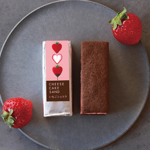 【季節限定】チーズケーキサンド〈 いちごショコラ 〉05