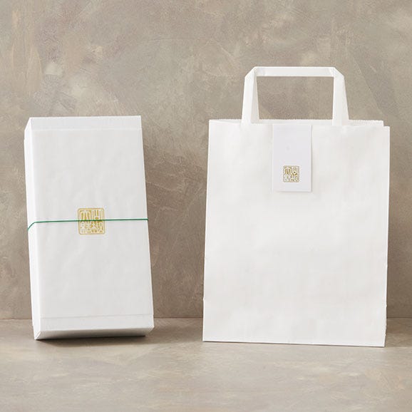 山椒香る爽熟桃のナッツパイと山椒カシューナッツの詰め合わせセット02