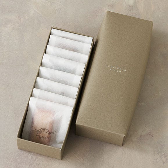 京を贈るフィナンシェ　味凛 MIRIN ～薫りの調べ～　風呂敷花結び04