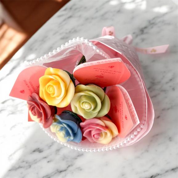 季節限定【サプライズにピッタリ！薔薇のブーケチョコレート】ベルローズ・ブーケ＜5本セット＞02