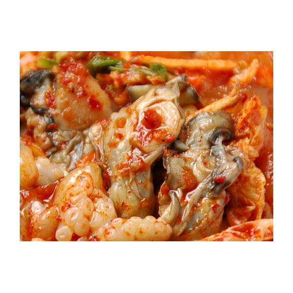 キムチの王様「牡蠣入り」ポッサムキムチ500g（カップ入)　※発送日限定【水13:00〆→金出荷・金13:00〆→翌火出荷】【冷蔵限定】＃802