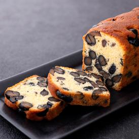 北海道産バターと兵庫県産の大粒丹波黒豆をふんだんに使用。柚子の風味を効かせたパウンドケーキです。