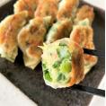 【京都・黒猫軒】海老焼餃子《ニラ》60個入 / 酢醬油・胡麻ダレ・自家製ラー油付き/化学調味料不使用・ニンニク不使用