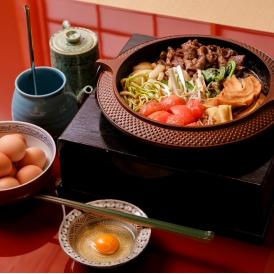 茨城産の常陸牛サーロインと桃太郎トマト、奥久慈の朝採れ平飼い卵を使ったトマトすき焼きセット