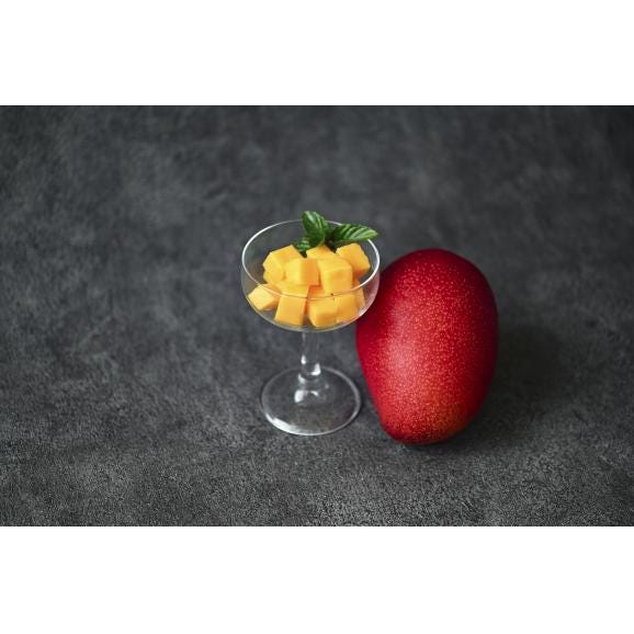 【母の日ギフト】太陽のタマゴ 4L&times;2玉 化粧箱入り 宮崎県産 完熟マンゴー02