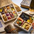 神戸 岡本 「マスターピース」 令和８年 新春 御節 木箱 二段重 フレンチ 生 おせち 『ソレイユ』 全 17品 送料無料 洋風 2026