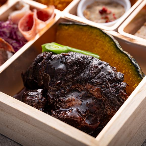 佐呂間和牛の赤ワイン煮込みBOX03