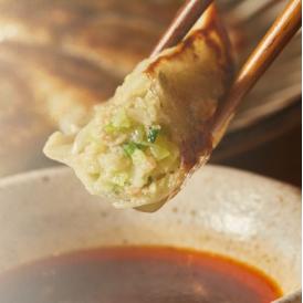 麺屋つくし特製餃子。