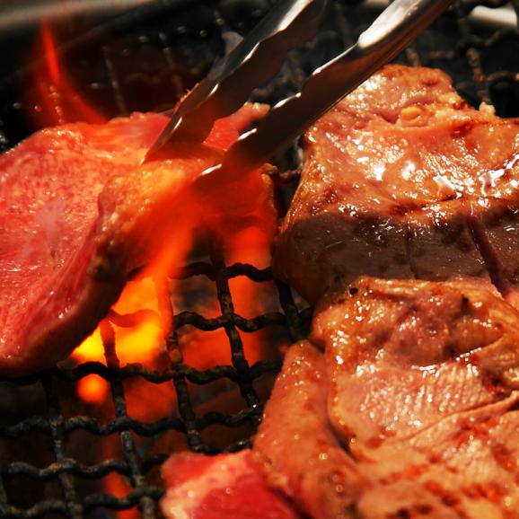 杜の都仙台名物！牛たん三昧セット（塩300g、味噌300g、ソーセージ3種,ソーセージ黒胡椒10本、牛たんローストビーフ130g)[ ギフト 贈答 お祝い 御祝 内祝い 御歳暮 御中元 仙台 宮城 ]03