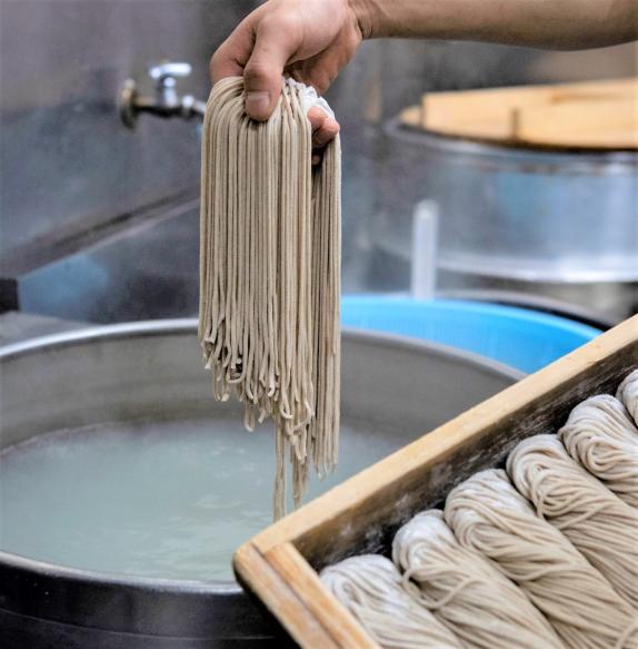 お取り寄せぐるめ】老舗そば屋 総本家浪花そばの「生そば2食セット