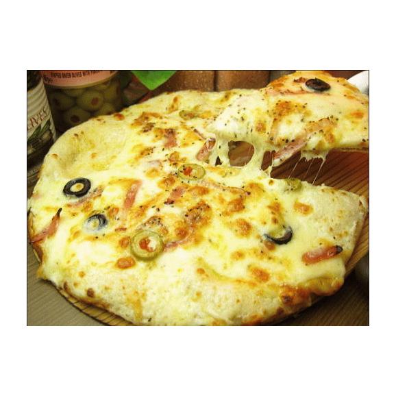 ピザ★タレッジョチーズとkiriチーズのPIZZA（20cm）03