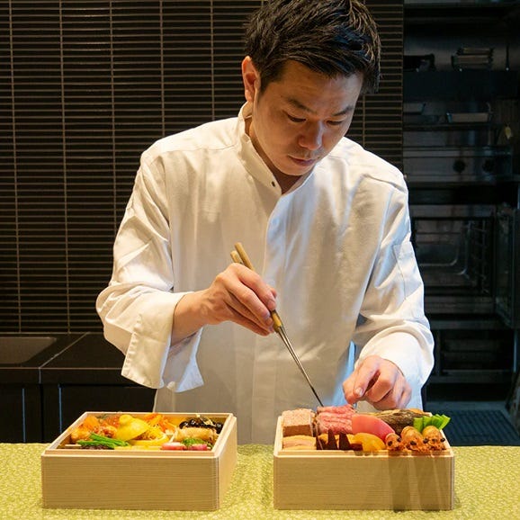 Restaurant TOYO Tokyo フレンチ洋風おせち三段重2025【2〜4人前/全28品目】【送料無料】06