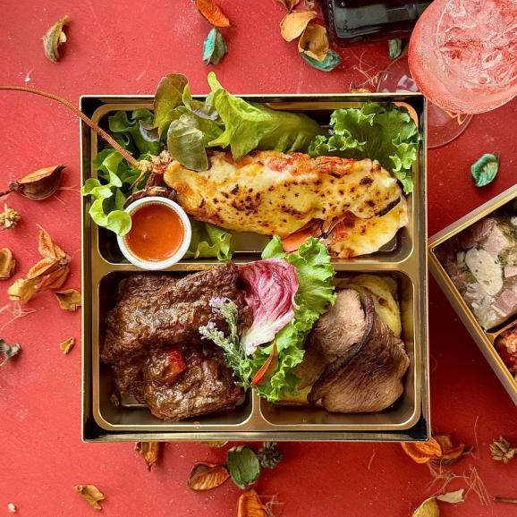 【11月末まで早期割¥21500→¥19800/送料無料】豪華イタリアン生おせち6.5寸2段重 全12品03