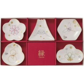 夏の贈り物お中元 五様小皿揃 縁 桜（約直径10.4cm）・富士山（約9.9×11.6cm）・鶴（約直径11cm）・ひょうたん（約10.5×9.8cm）・松竹梅（約8.5×12cm）×各1