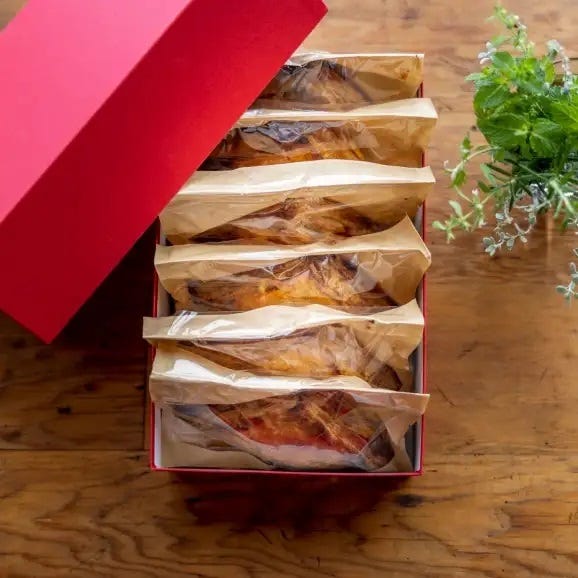 まるで焼きたての美味しさ!パイのザックザク感が特徴の進化系アップルパイ (6個入) 《北海道産の厳選素材100%・シナモン不使用・添加物ゼロ》02