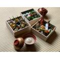 【店頭受取】《ミシュラン掲載店》青草窠（せいそうか） 和風　特製おせち料理　木箱3段重＜4～5名様用＞数量限定（送料込）年内配送最終受付25日（日）23時迄