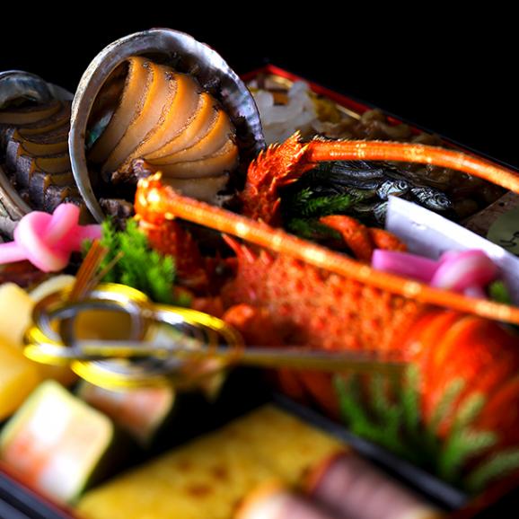 和おせち 三段「午」陶器製珍味入れ付(4～5人前)【2026おせち】〈申込期間は12月23日まで〉05
