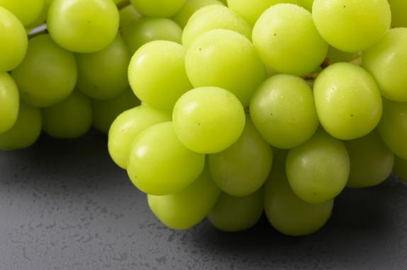 シャインマスカット 約1.2kg（2房）｜新太郎農園の通販・お取り寄せ