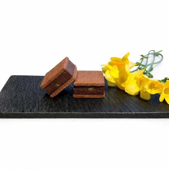 【White Day Gift2026】Casita オリジナル ガナッシュサンドクッキー(ショコラ&ストロベリー)03