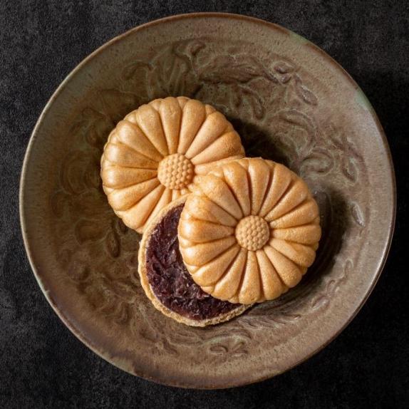 江戸花橘 もなか】 主原料は国産100％（小豆、砂糖、米粉等）｜東京