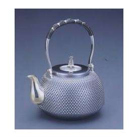 銀製茶器・茶道具　純銀製　京型　霰（あられ）銀瓶　大野芳光作
