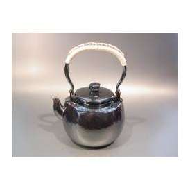 茶器・茶道具　銀瓶　六角肩衝（かたつき）湯沸　銀燻（ギン イブシ）仕上、秀峰堂作