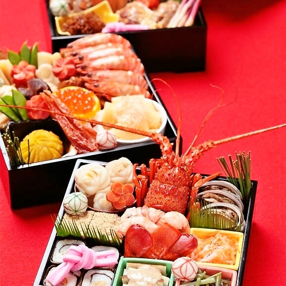 京料理とりよね謹製総塗三段重 おせち【34品目】【三段重】02