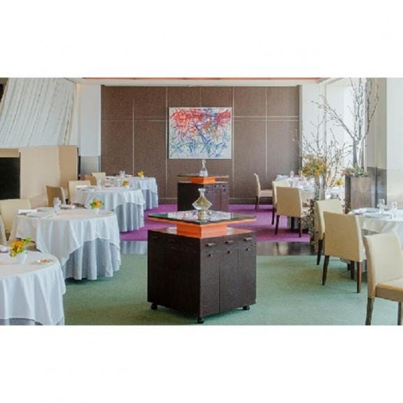 【東京丸の内】Sens & Saveurs（サンス・エ・サヴール）北海道白糠食材SPECIALランチコース 2名様_Y100-054104