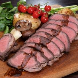 【3個計450g】 北海道産 牛モモ肉のローストビーフ 1個150g以上×3 ソース1本付 ※冷凍