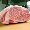 【全国送料無料】 ”幻の12番” 都農町産「つのワイン牛」霜降り度合い最上級のサーロインステーキ 200g3枚セット