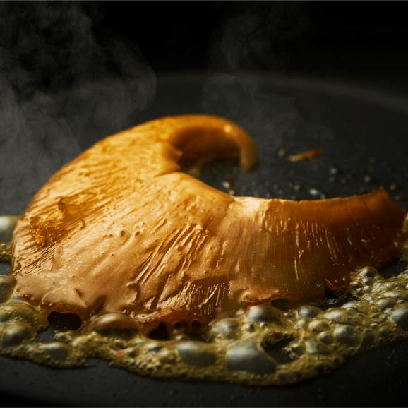 【全国送料無料・ポイント3倍】“至高の肉厚” 気仙沼 石渡商店謹製 フカヒレステーキ 2人前(145g×2)【ヨシキリザメ尾びれ厳選】02