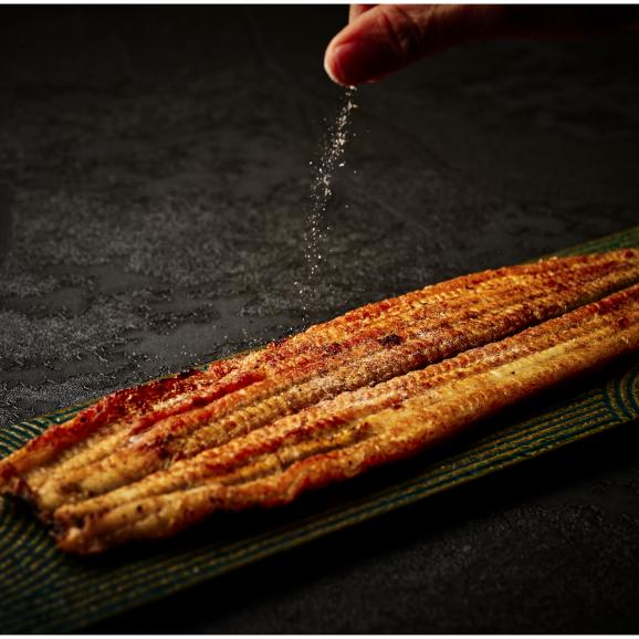 【全国均送料無料・ポイント2倍】“絶品の十日間氷温熟成"国産うなぎ「熟選Ⓡ」かば焼き&白焼き 合計2尾 約400g【美味しさそのままプロトン凍結】04