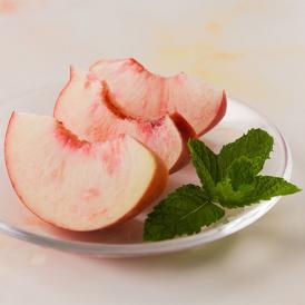 全体的に桃色に色づく果肉は甘みが強く、また程よい酸味もあり、果汁もたっぷり。