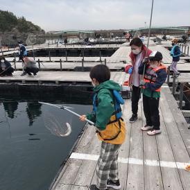 和歌山自慢の魚介や特産品も販売しており、手ぶらでBBQなども楽しめるお店です。