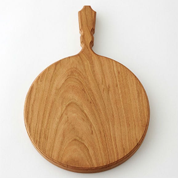 【SALE／55%OFF】 山桜のカッティングボード 丸 【直径 約２２ｃｍ】｜Wood Peckerの通販・お取り寄せなら【ぐるすぐり】 調理器具