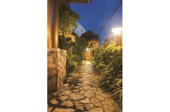 琉球料理と琉球舞踊 四つ竹