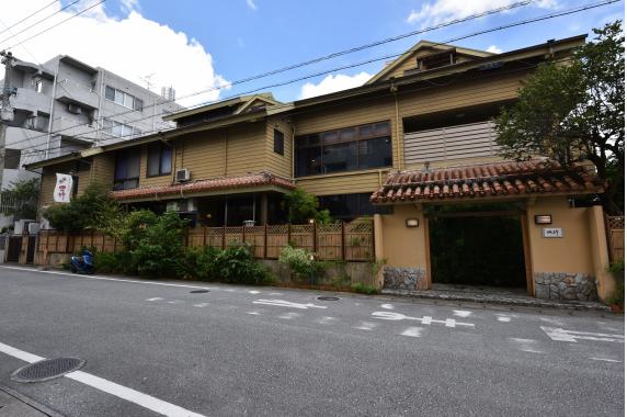 琉球料理と琉球舞踊 四つ竹