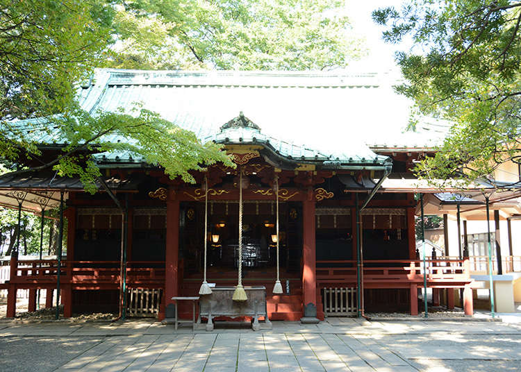 8: ศาลเจ้าอะคะซะคะฮิคะวะ (Akasakahikawa-Jinja)