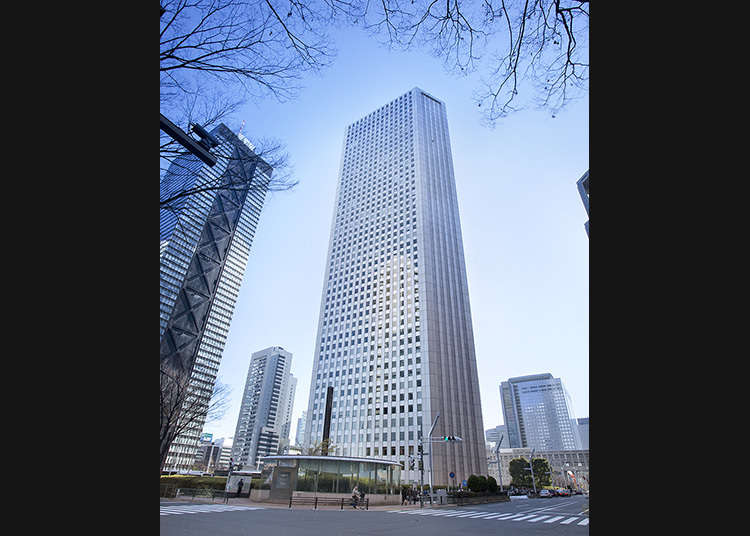三角形ビルから、東京の眺望を眺めよう