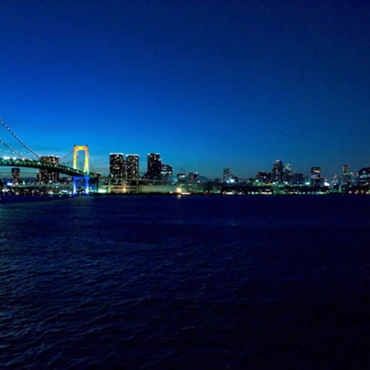 Shibaura: Walking along the Rainbow Bridge