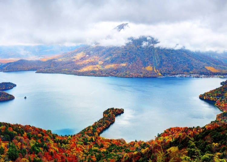 2. Lake Chuzenji: A Place to Witness the Breathtaking Beauty of Changing Seasons