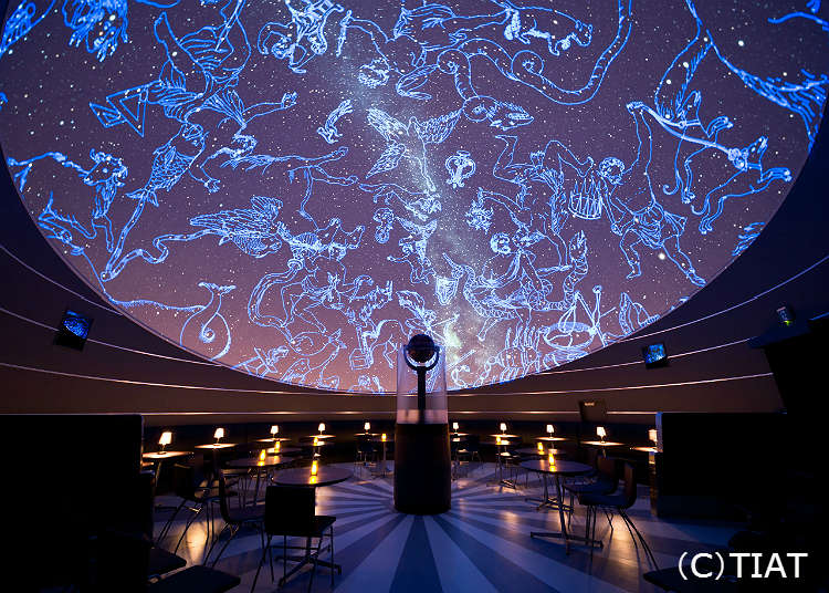天花板上闪烁着大约4,000万颗星星的咖啡店“PLANETARIUM Starry Cafe ”