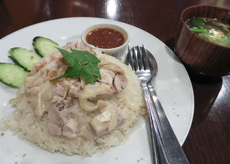 ข้าวมันไก่เลิศรสที่สามารถรับประทานได้ในเขตเมืองหลวง