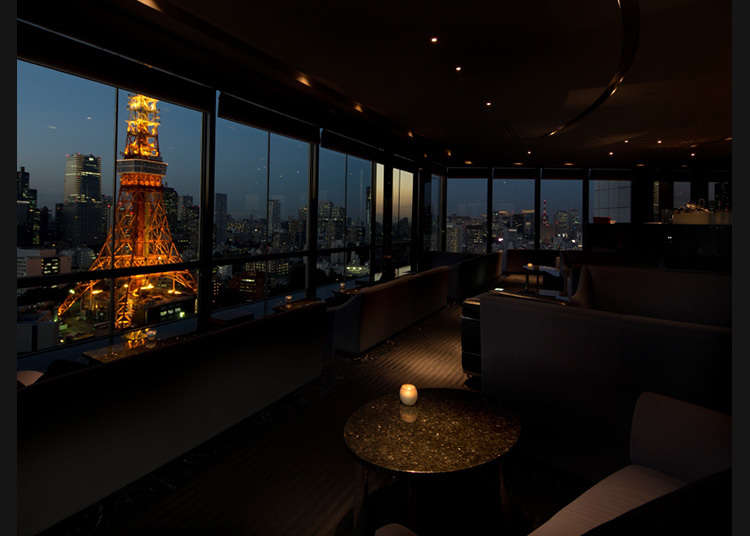 東京タワーをさまざまな角度から眺める
