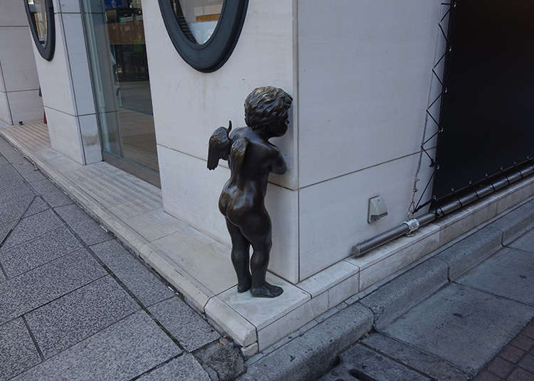 Go to see Ginza's angel statue