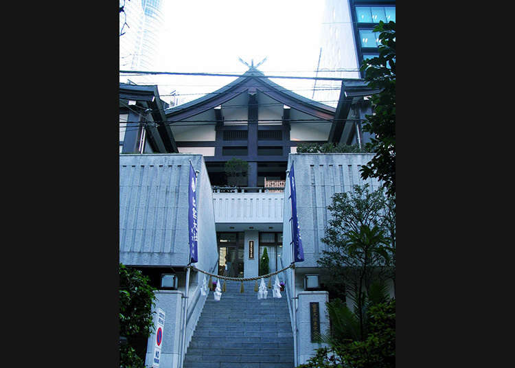 Berziarah ke Kuil Izumo Taisha Tokyo-Bunshi