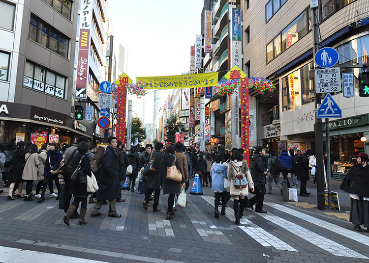 贯通池袋繁华街区的街道