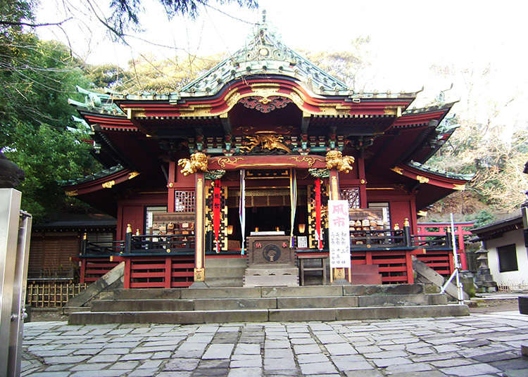 Status of Top-ranking Inari Shrine in Kanto, Oji Inari, Dating Back to the Edo Period