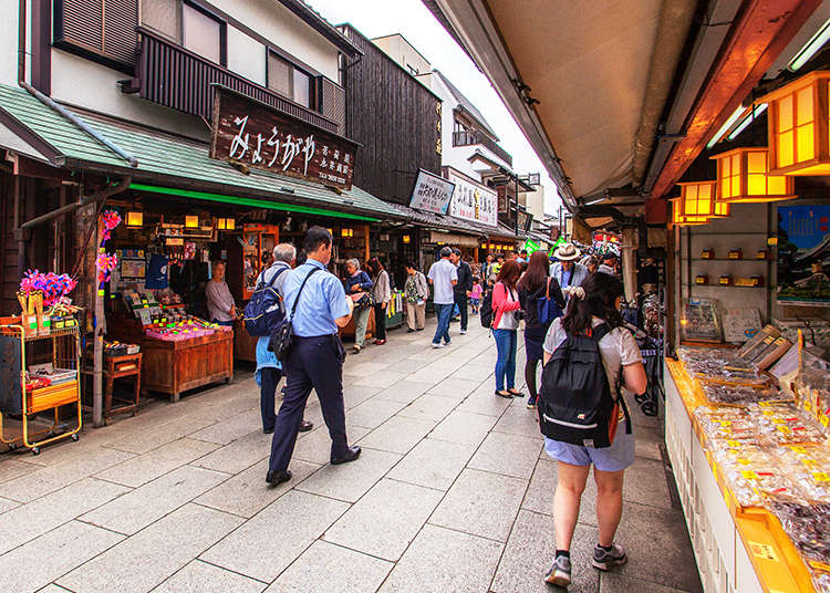 Berjalan-jalan di pusat bandar Shibamata dan pengembaraan menelusuri pusat membeli-belah gaya retro dan Taisho Rom